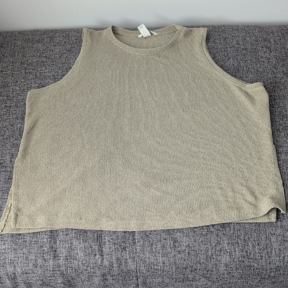 Sleeveless Beige Knit Top